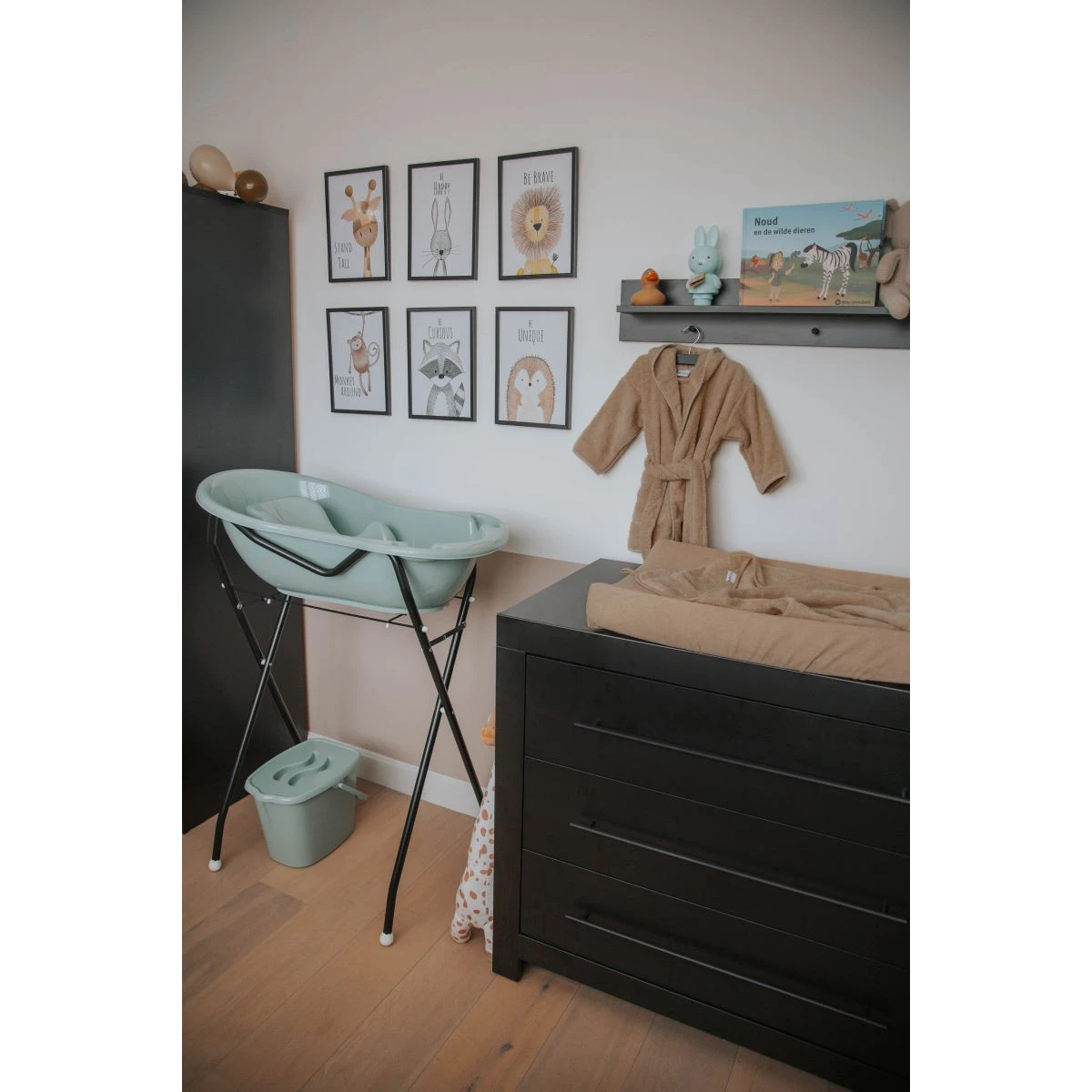 MamaLoes Grijs Badset Incl. Graphite Badstandaard 17 MamaLoes Grijs Badset Incl. Graphite Badstandaard - Afbeelding 17