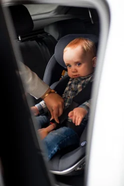 Ding Mace Black/Grey 360° I-Size Autostoel 0-36kg DI-111917 27 Ding Mace Black/Grey 360° I-Size Autostoel 0-36kg DI-111917 -Beste Babyproducten di 111917 lifestyle 01 1