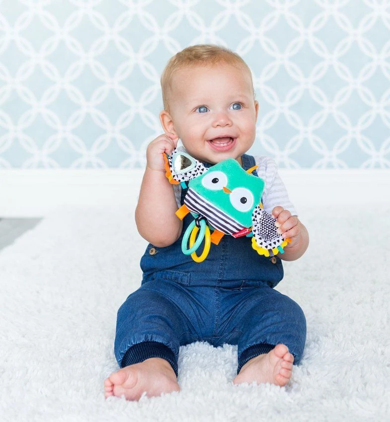 Infantino Flutter & Jitter Uil Buggyspeeltje BK-216320 3 Infantino Flutter & Jitter Uil Buggyspeeltje BK-216320 - Afbeelding 3