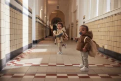 Jollein Boucle Biscuit Rugtasje 057-591-66067 -Beste Babyproducten jollein boucle rugtasje 2 1