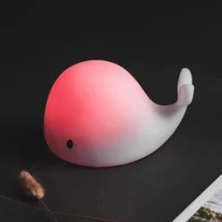 Eco Toys Dolfijn Oplaadbaar Nachtlampje HC500241 6 Eco Toys Dolfijn Oplaadbaar Nachtlampje HC500241 -Beste Babyproducten mamaloes eco toys dolfijn kleuren nachtlampje hc500241 3